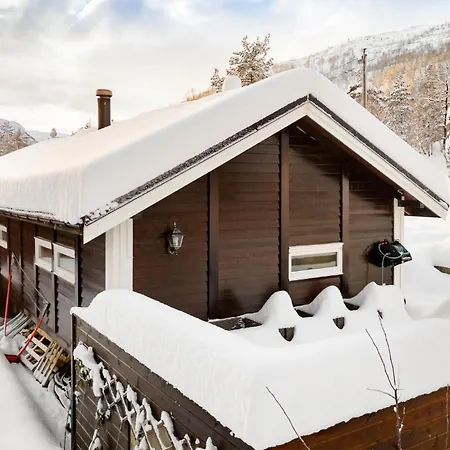 2 Bedroom Stunning In *