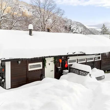 2 Bedroom Stunning In * Tysse